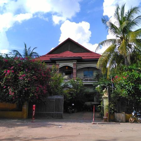 Firefly Guesthouse - The Berlin Angkor Ciudad de Siem Riep Exterior foto