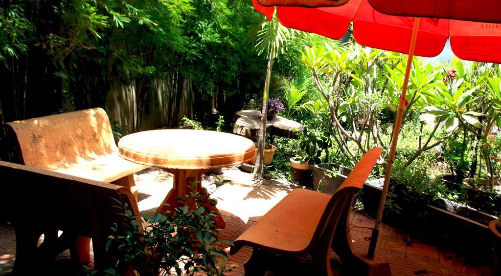 Firefly Guesthouse - The Berlin Angkor Ciudad de Siem Riep Exterior foto