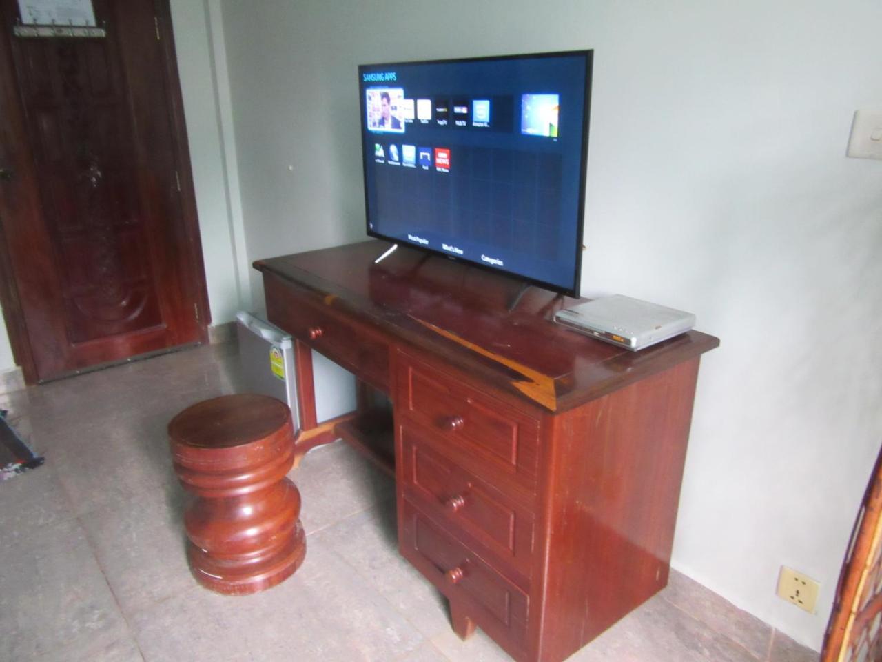 Firefly Guesthouse - The Berlin Angkor Ciudad de Siem Riep Exterior foto