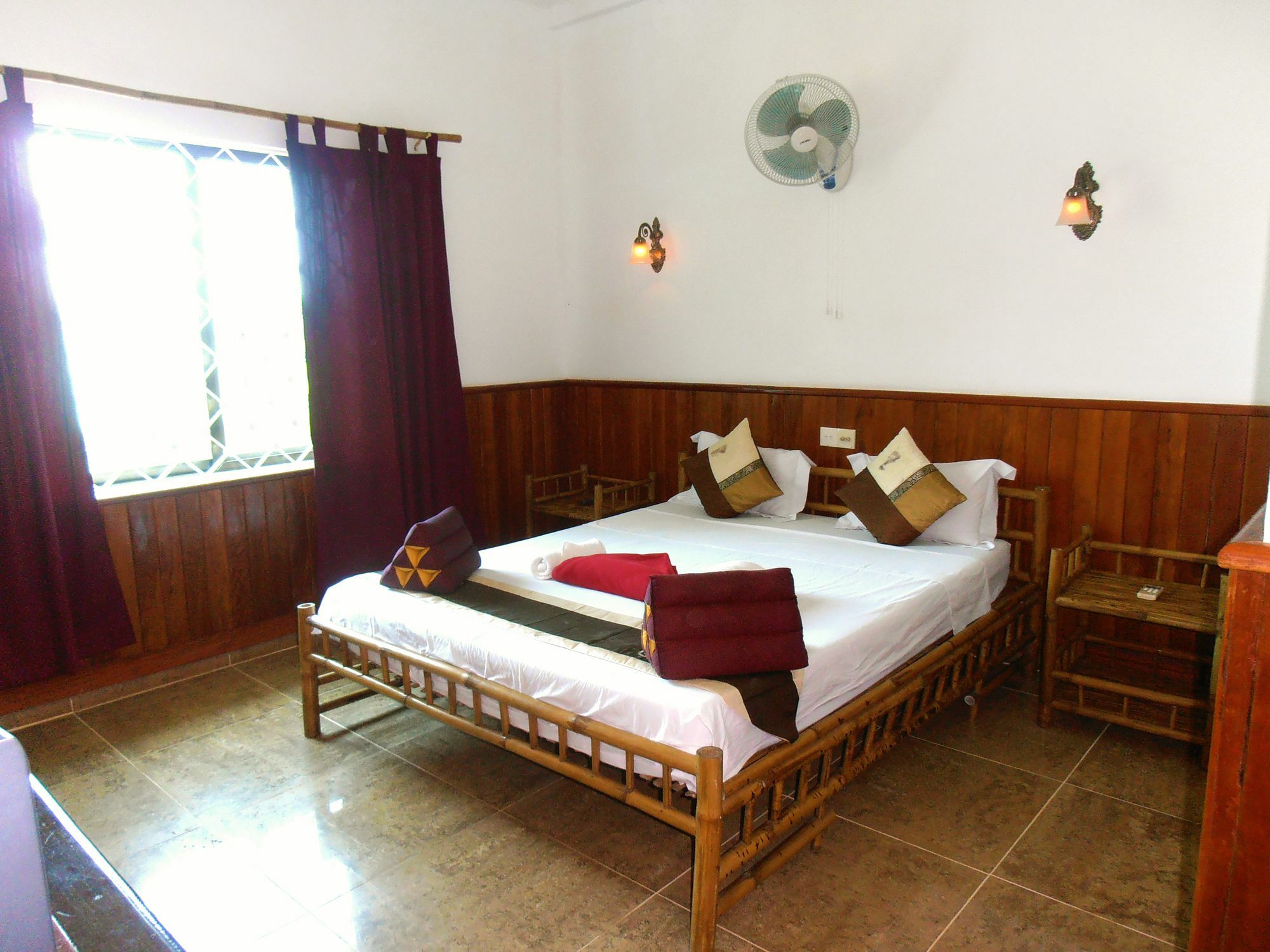 Firefly Guesthouse - The Berlin Angkor Ciudad de Siem Riep Exterior foto